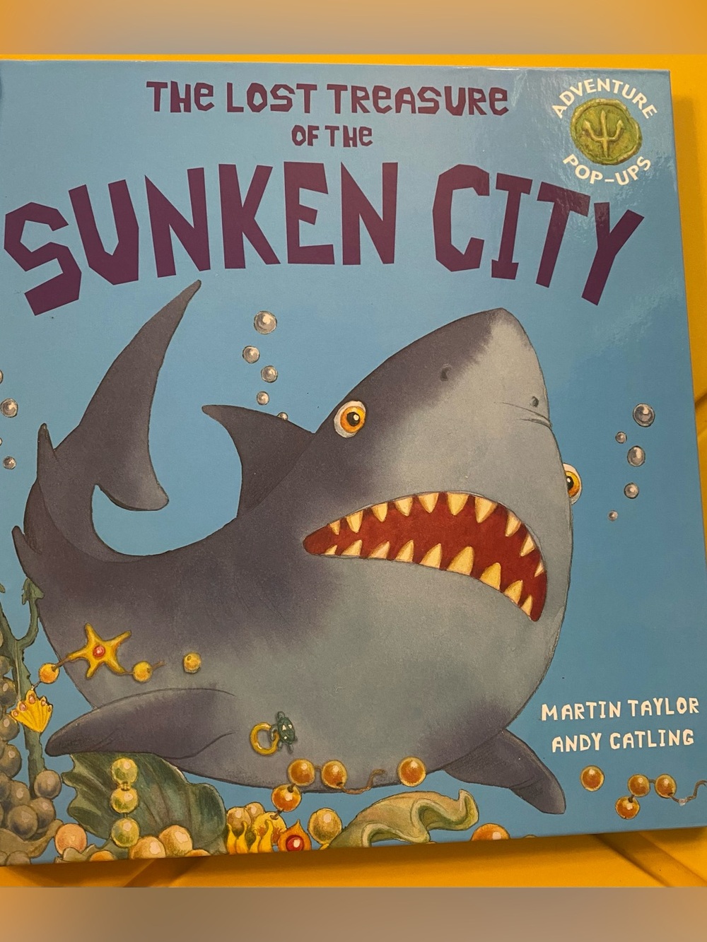 The Lost Treasure of the Sunken City - Blue Shark Pop-Up Adventure